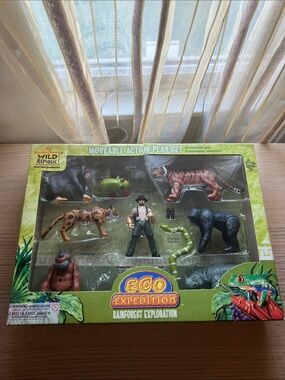 Wild Republic Eco Expedition Rainforest Exploration Play Set